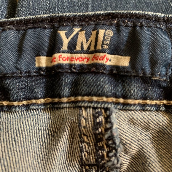 YMI Bermuda Cut Offs Shorts Size 3 - Picture 5 of 7